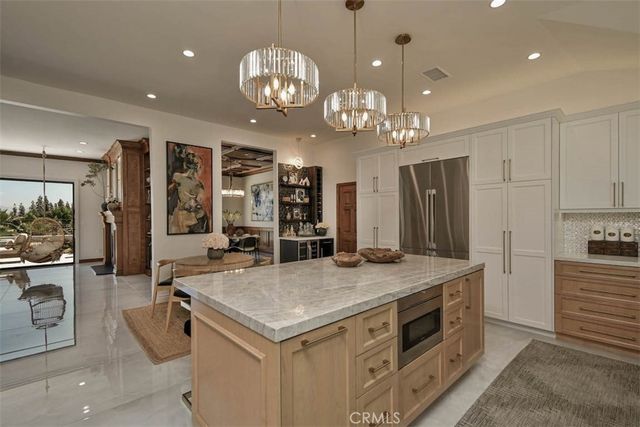 5124 Boda Place, Woodland Hills, CA 91367