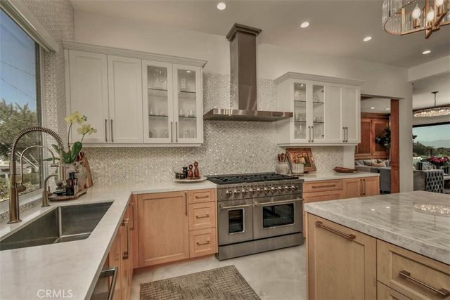 5124 Boda Place, Woodland Hills, CA 91367