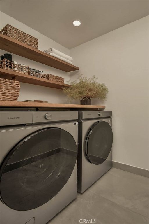 Image 34 of property listing at 5124 Boda Place, Woodland Hills, CA 91367