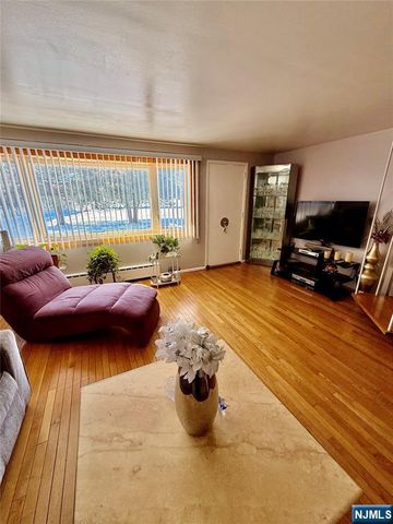 138 Old Hoboken Road, Hackensack, NJ 07601