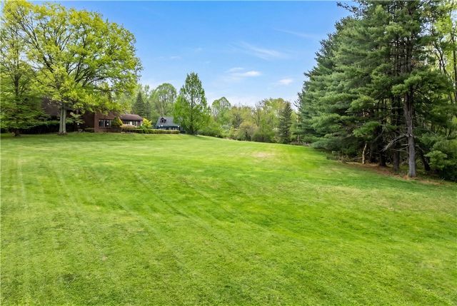 4437 twin oaks, Murrysville, PA 15668