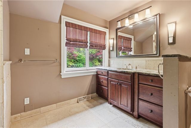 4437 twin oaks, Murrysville, PA 15668