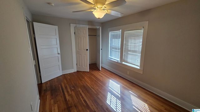 221 EASTERN VALLEY ROAD, Bessemer, AL 35020