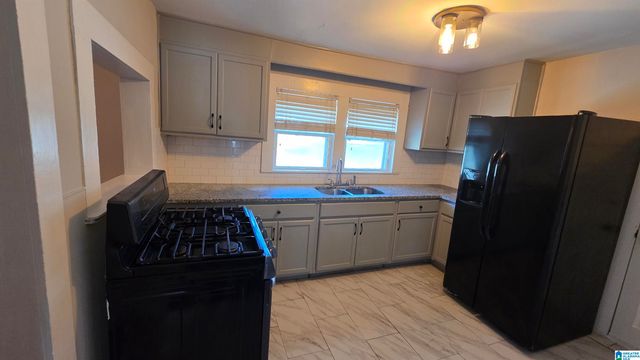 221 EASTERN VALLEY ROAD, Bessemer, AL 35020