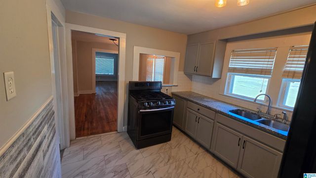 221 EASTERN VALLEY ROAD, Bessemer, AL 35020