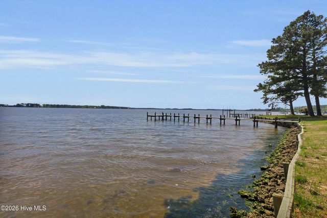 310 Myrtlewood Lane, Bayboro, NC 28515