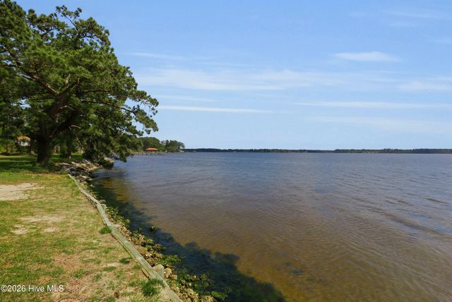 310 Myrtlewood Lane, Bayboro, NC 28515