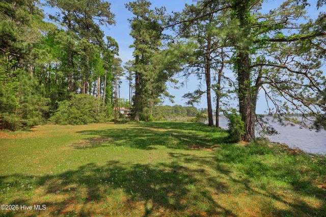 310 Myrtlewood Lane, Bayboro, NC 28515