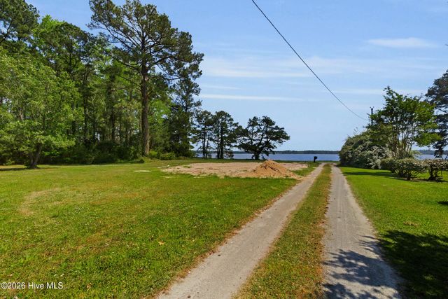 310 Myrtlewood Lane, Bayboro, NC 28515