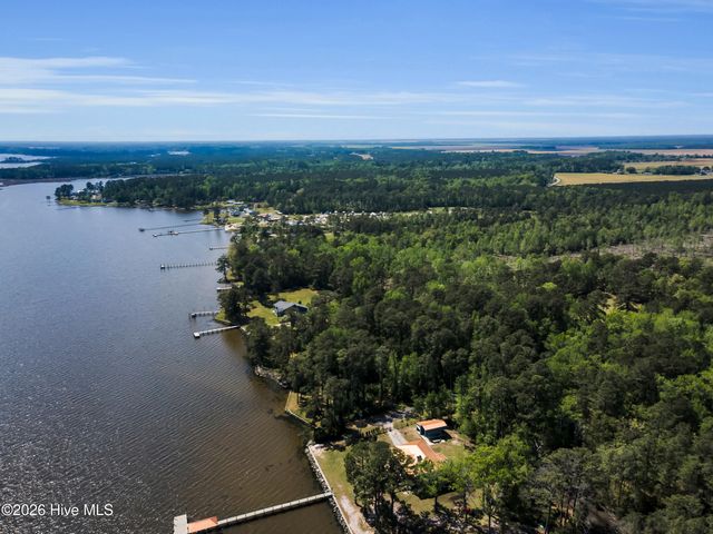 310 Myrtlewood Lane, Bayboro, NC 28515