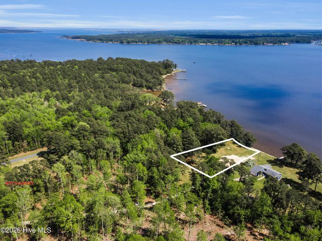 310 Myrtlewood Lane, Bayboro, NC 28515