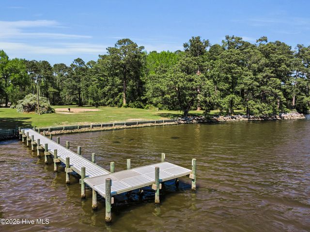 310 Myrtlewood Lane, Bayboro, NC 28515