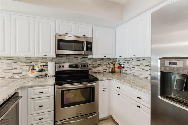 208 MARINER DRIVE 208, Tarpon Springs, FL 34689