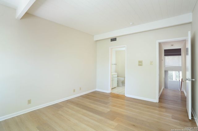 3102 Eisenhauer Rd Apt B16, San Antonio, TX 78209
