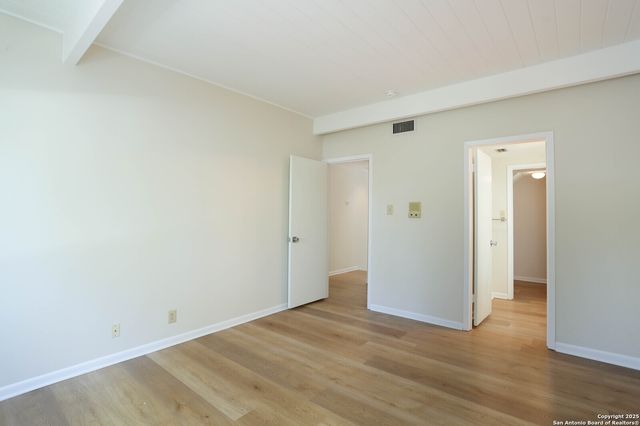 3102 Eisenhauer Rd Apt B16, San Antonio, TX 78209