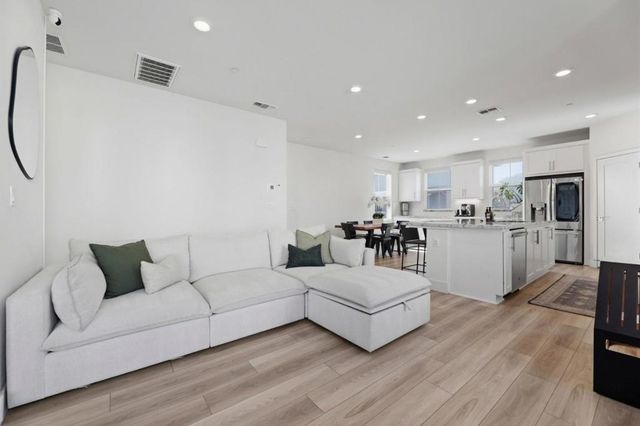 9263 Vista Cove Way, Newark, CA 94560