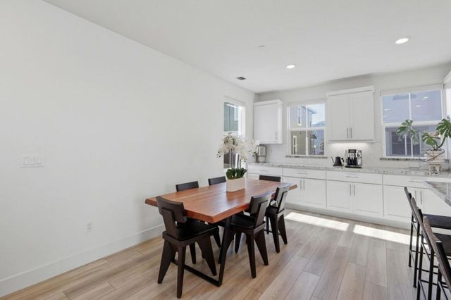 9263 Vista Cove Way, Newark, CA 94560