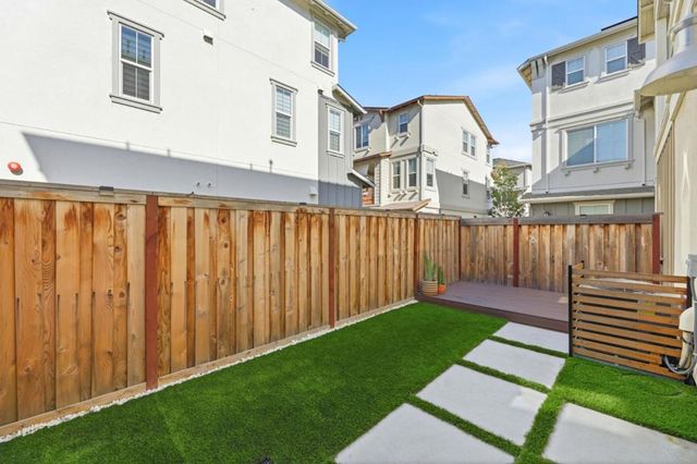 9263 Vista Cove Way, Newark, CA 94560