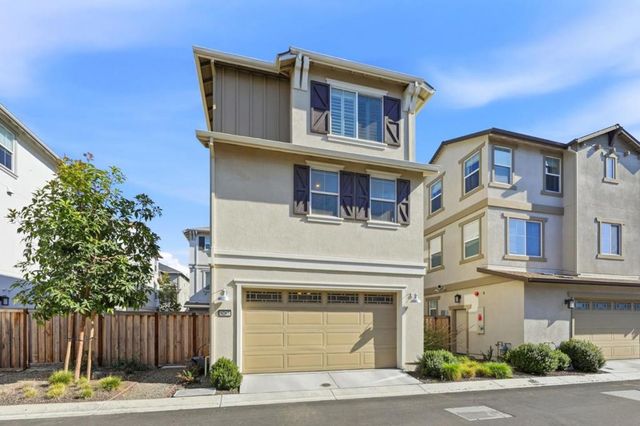 9263 Vista Cove Way, Newark, CA 94560