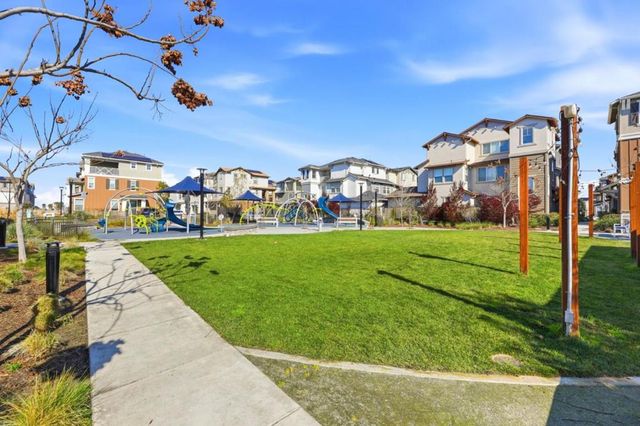 9263 Vista Cove Way, Newark, CA 94560