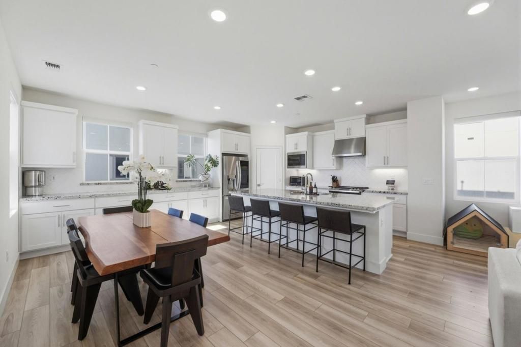 9263 Vista Cove Way, Newark, CA 94560