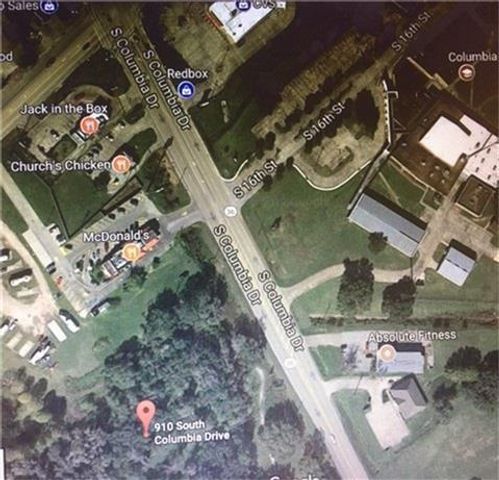 908 S Columbia Drive, West Columbia, TX 77486