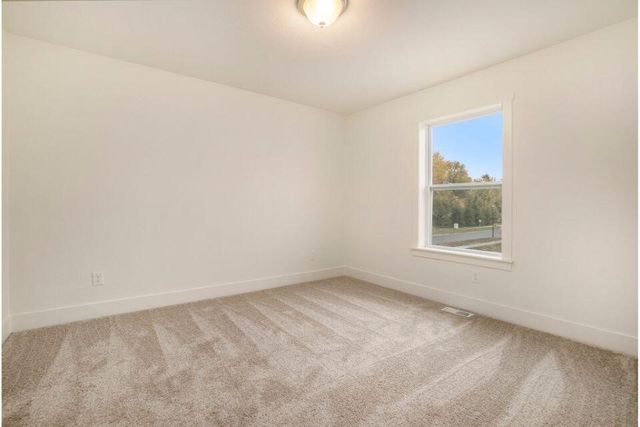 9392 Snow Valley Drive, Alto, MI 49302