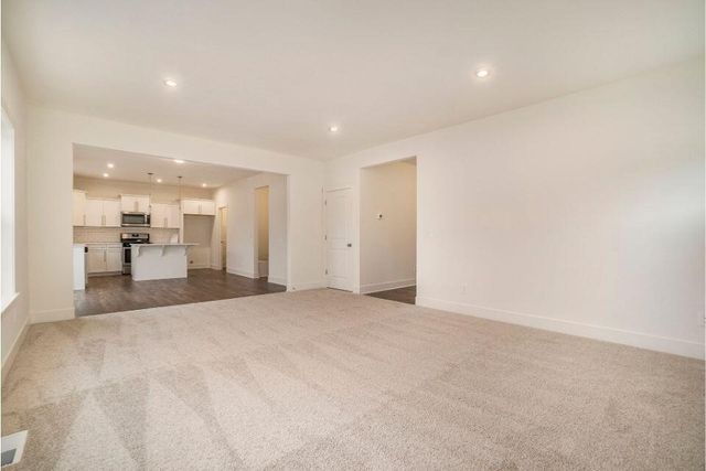 9392 Snow Valley Drive, Alto, MI 49302