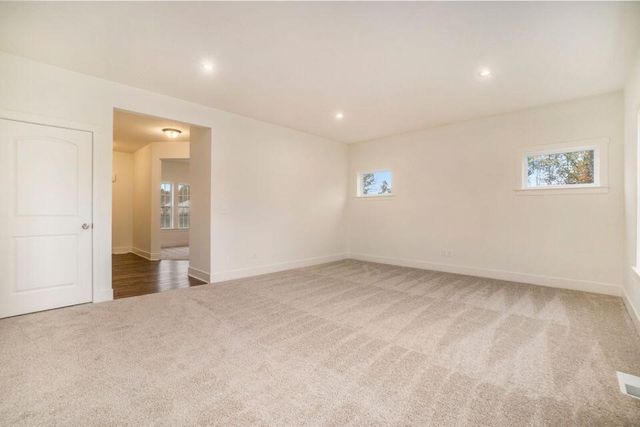 9392 Snow Valley Drive, Alto, MI 49302