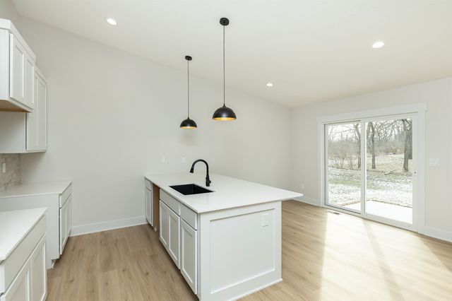 2390 Emma Avenue, Des Moines, IA 50321