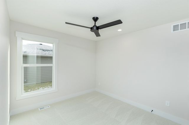 2390 Emma Avenue, Des Moines, IA 50321