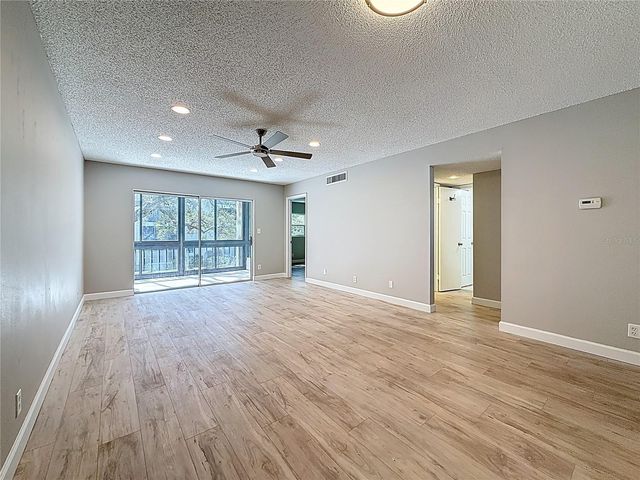 11485 OAKHURST ROAD 206, Largo, FL 33774