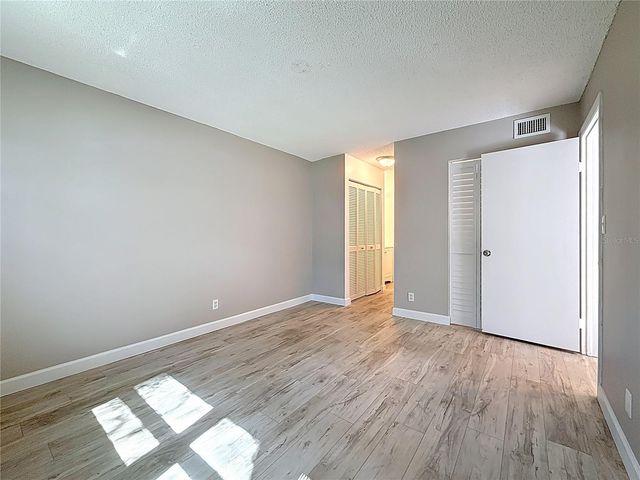 11485 OAKHURST ROAD 206, Largo, FL 33774