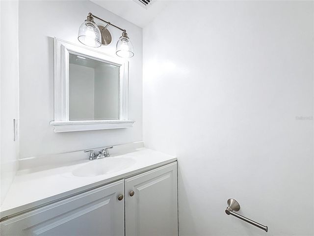 11485 OAKHURST ROAD 206, Largo, FL 33774