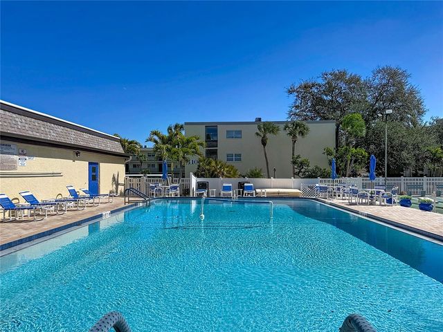 11485 OAKHURST ROAD 206, Largo, FL 33774