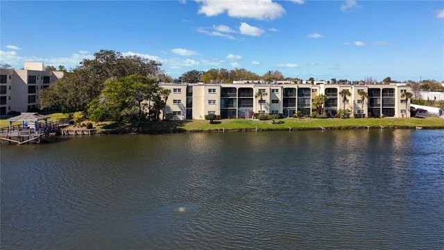 11485 OAKHURST ROAD 206, Largo, FL 33774