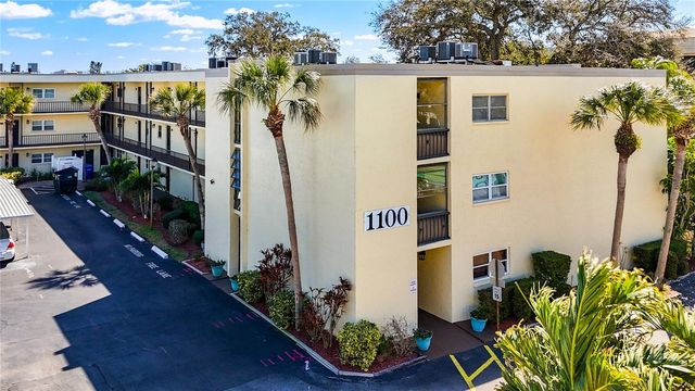 11485 OAKHURST ROAD 206, Largo, FL 33774