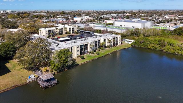 11485 OAKHURST ROAD 206, Largo, FL 33774