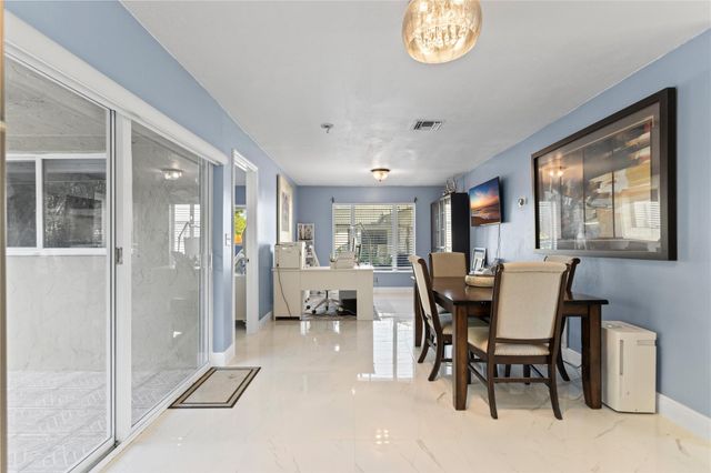 11305 NW 38th St, Coral Springs, FL 33065