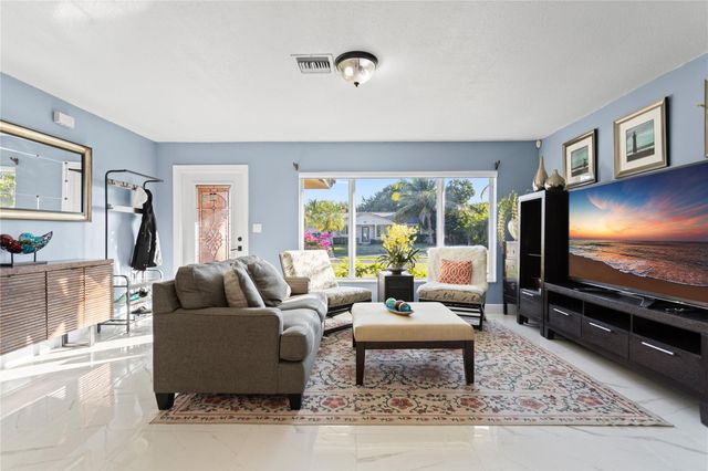 11305 NW 38th St, Coral Springs, FL 33065