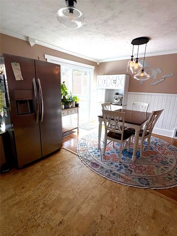 920 OAKMONT Avenue, Erie, PA 16505