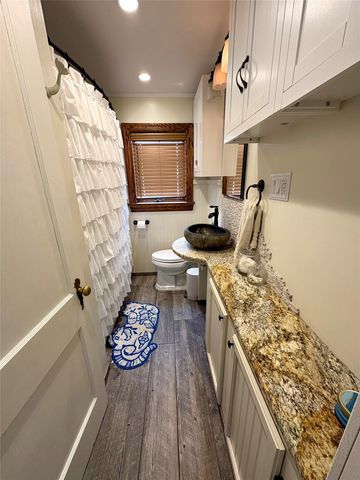 920 OAKMONT Avenue, Erie, PA 16505