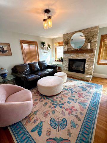 920 OAKMONT Avenue, Erie, PA 16505