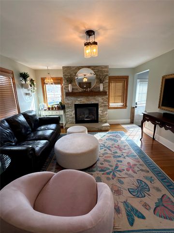 920 OAKMONT Avenue, Erie, PA 16505