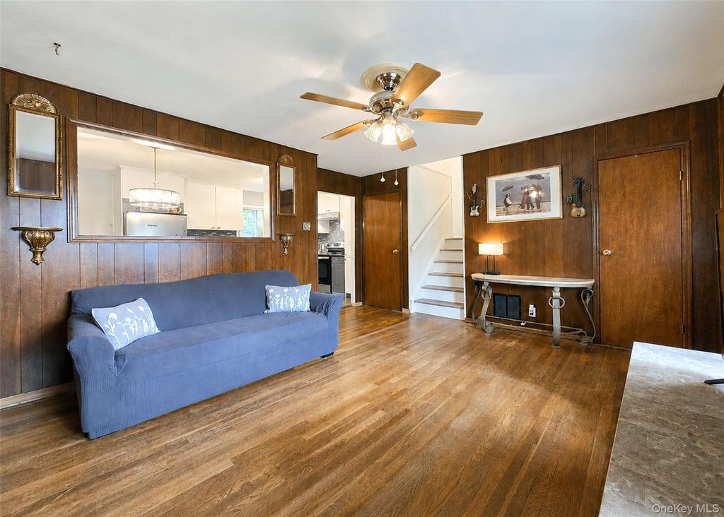 27 Halsey Street, Port Jefferson Station, NY 11776 — photo 5