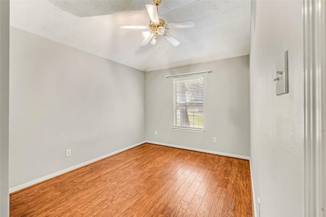914 Mesquite Drive, Magnolia, TX 77354
