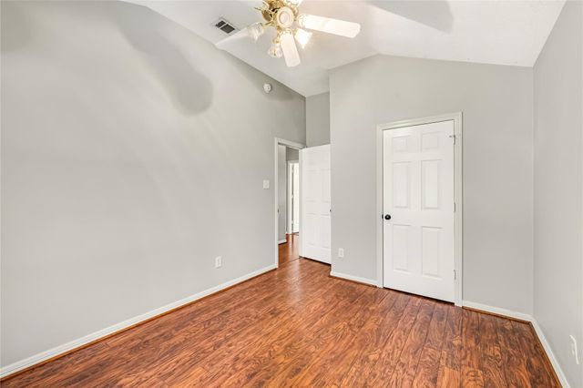 914 Mesquite Drive, Magnolia, TX 77354