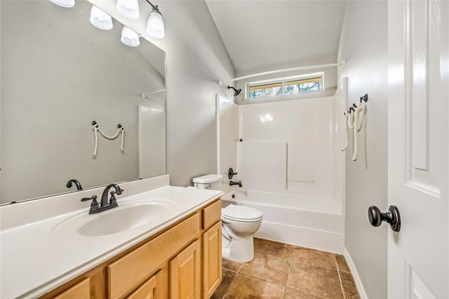 914 Mesquite Drive, Magnolia, TX 77354