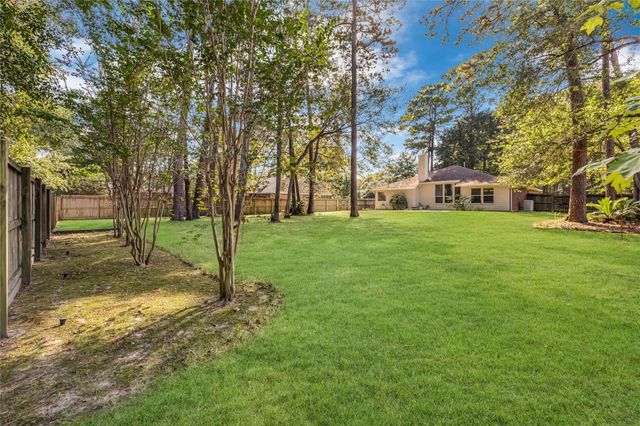 914 Mesquite Drive, Magnolia, TX 77354