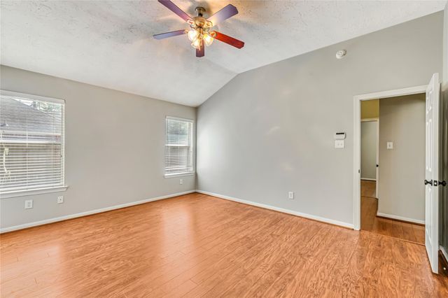 914 Mesquite Drive, Magnolia, TX 77354